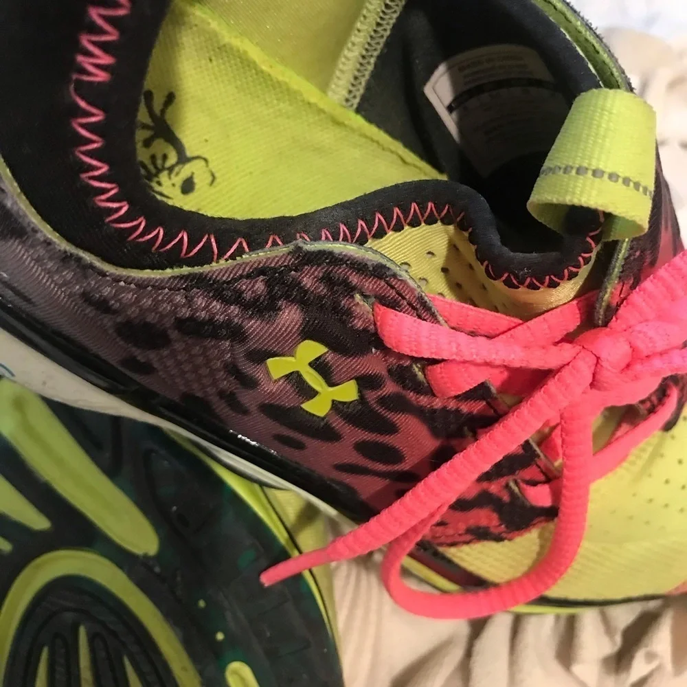 👟 RARE Under Armour Cheetah Sneakers